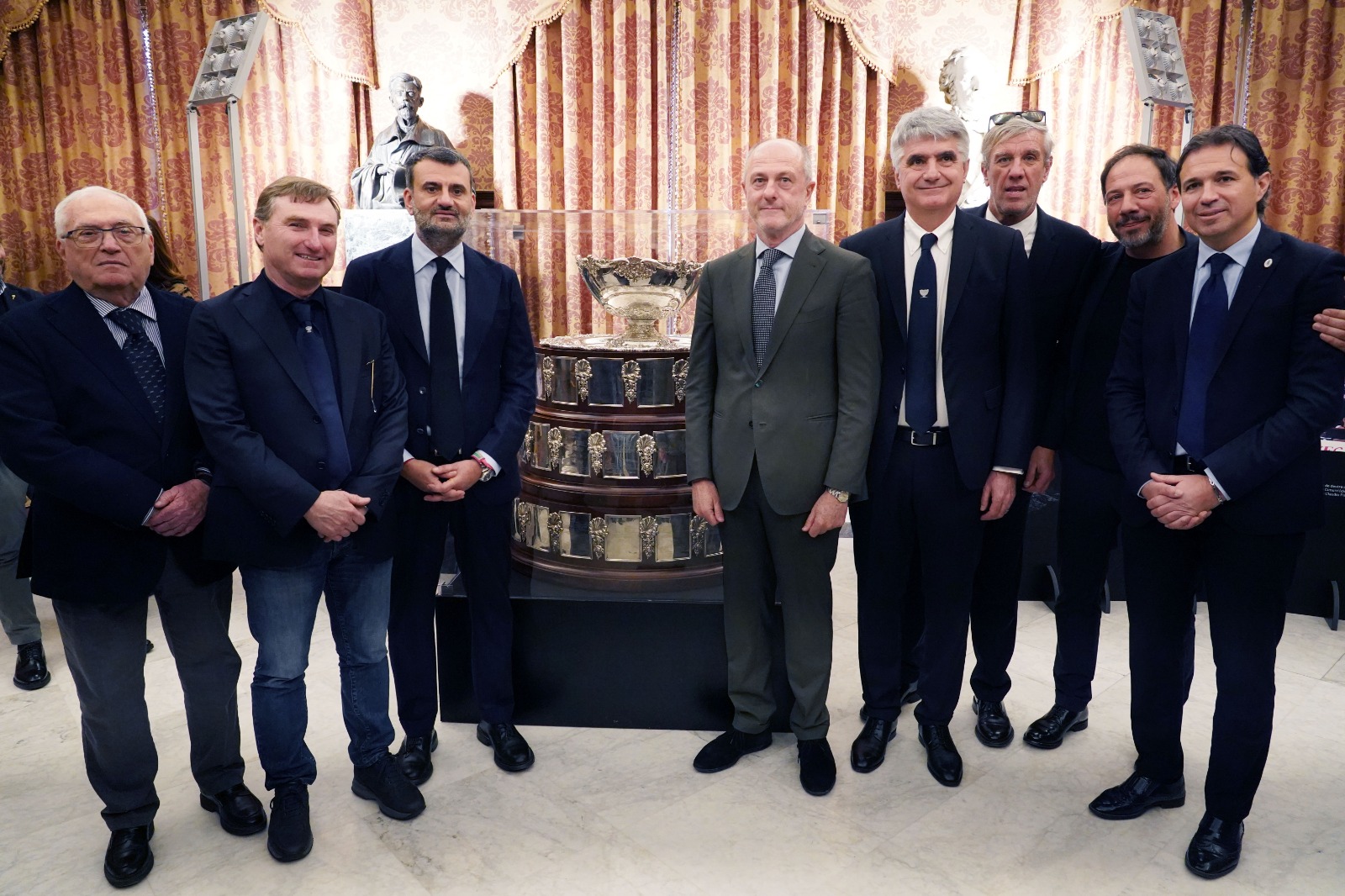 La Coppa Davis arriva in Puglia: presentate a Palazzo di Città le tappe pugliesi del Trophy Tour